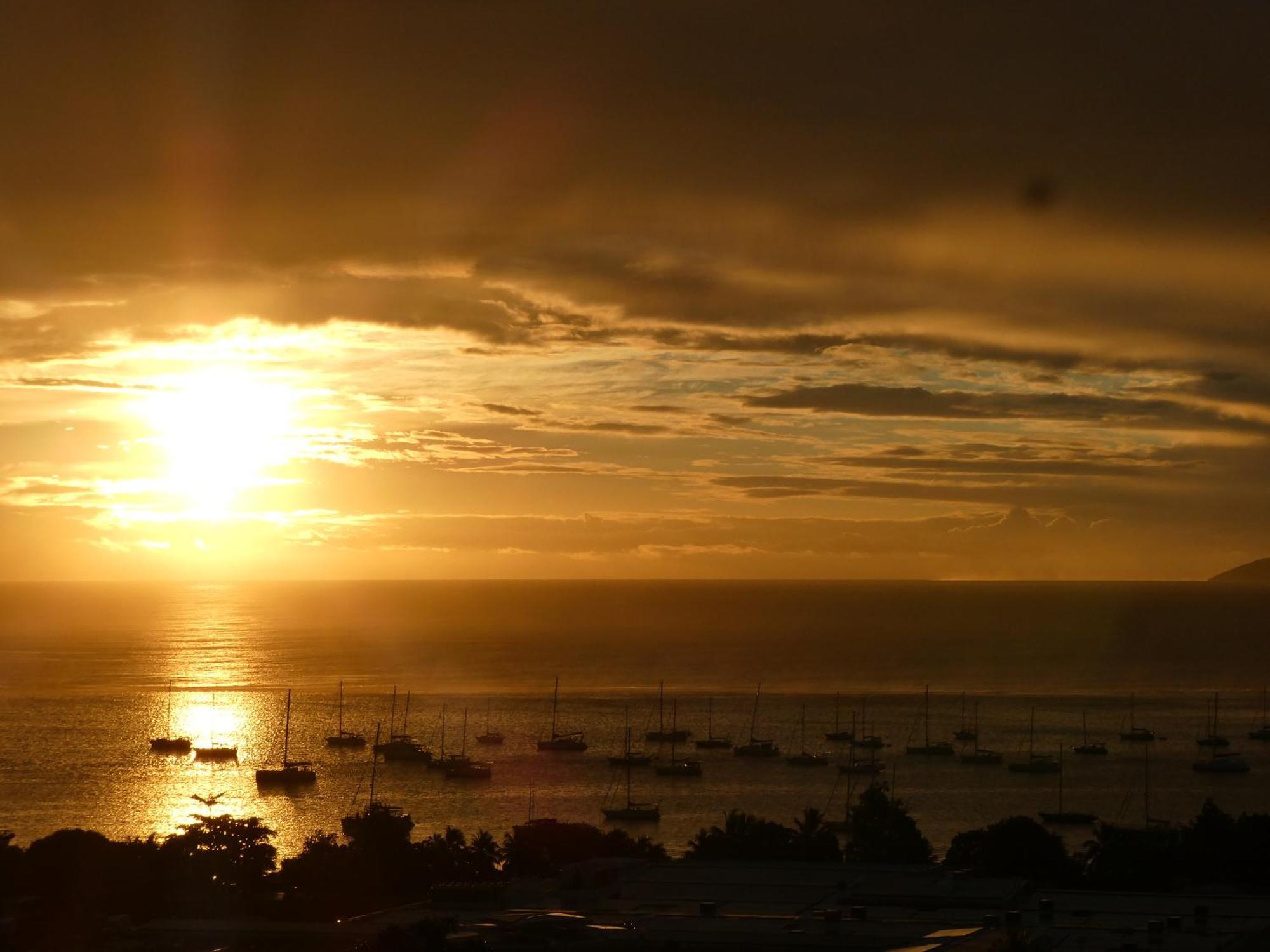 Maeva Sunset View Hotell Punaauia  Exteriör bild