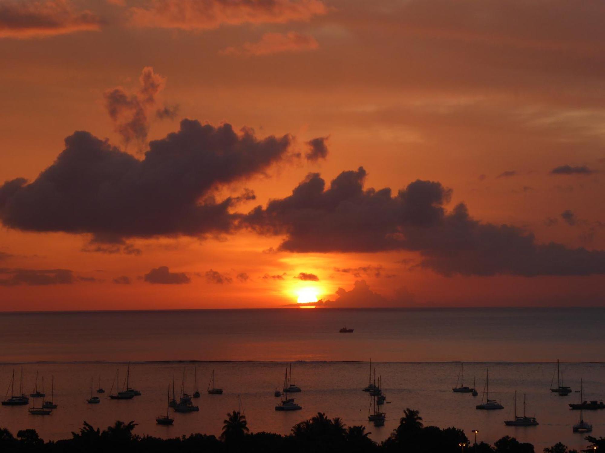 Maeva Sunset View Hotell Punaauia  Exteriör bild